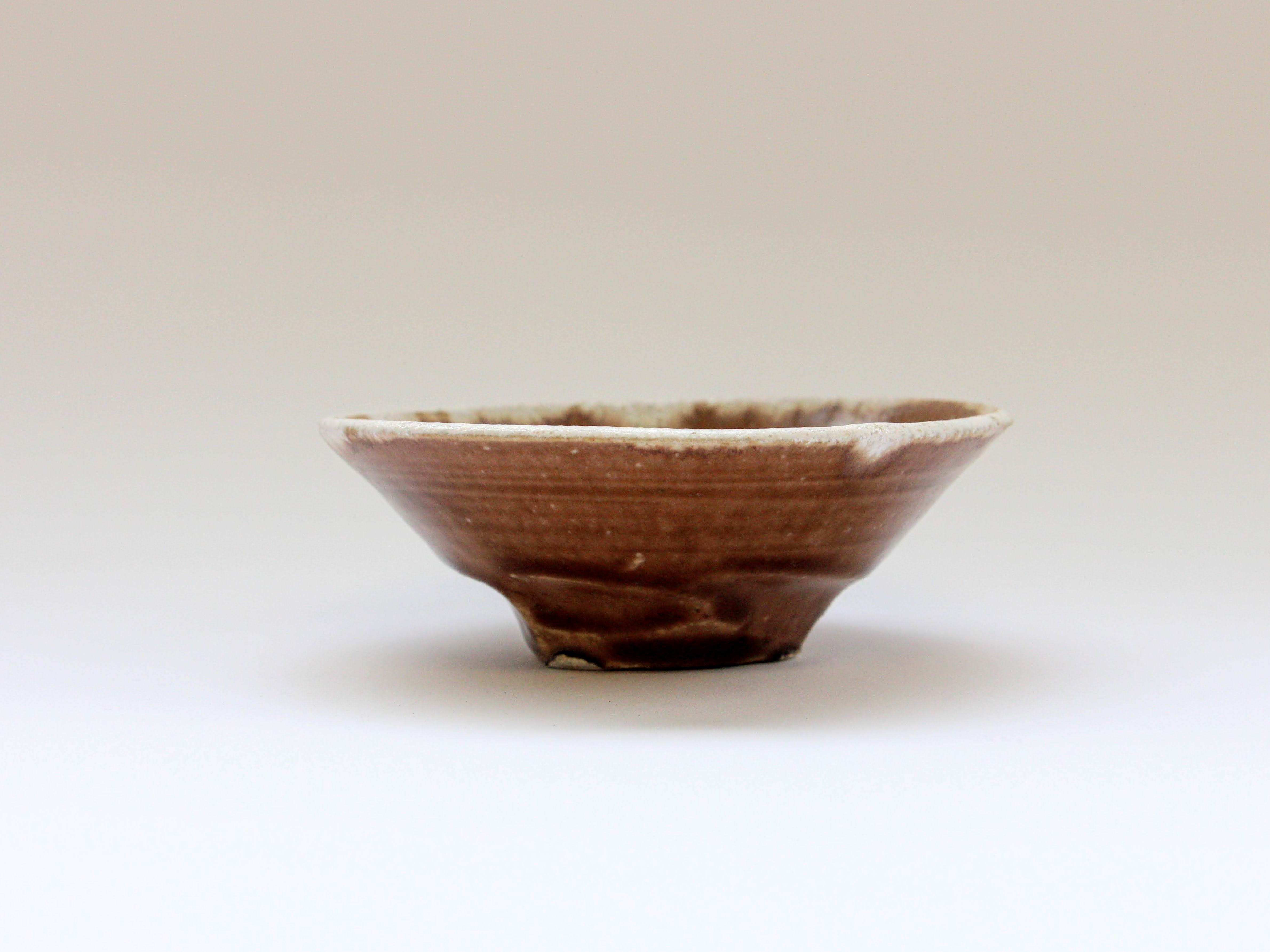 Maron glaze white 4-inch shallow bowl [Kazuhito Yamamoto]