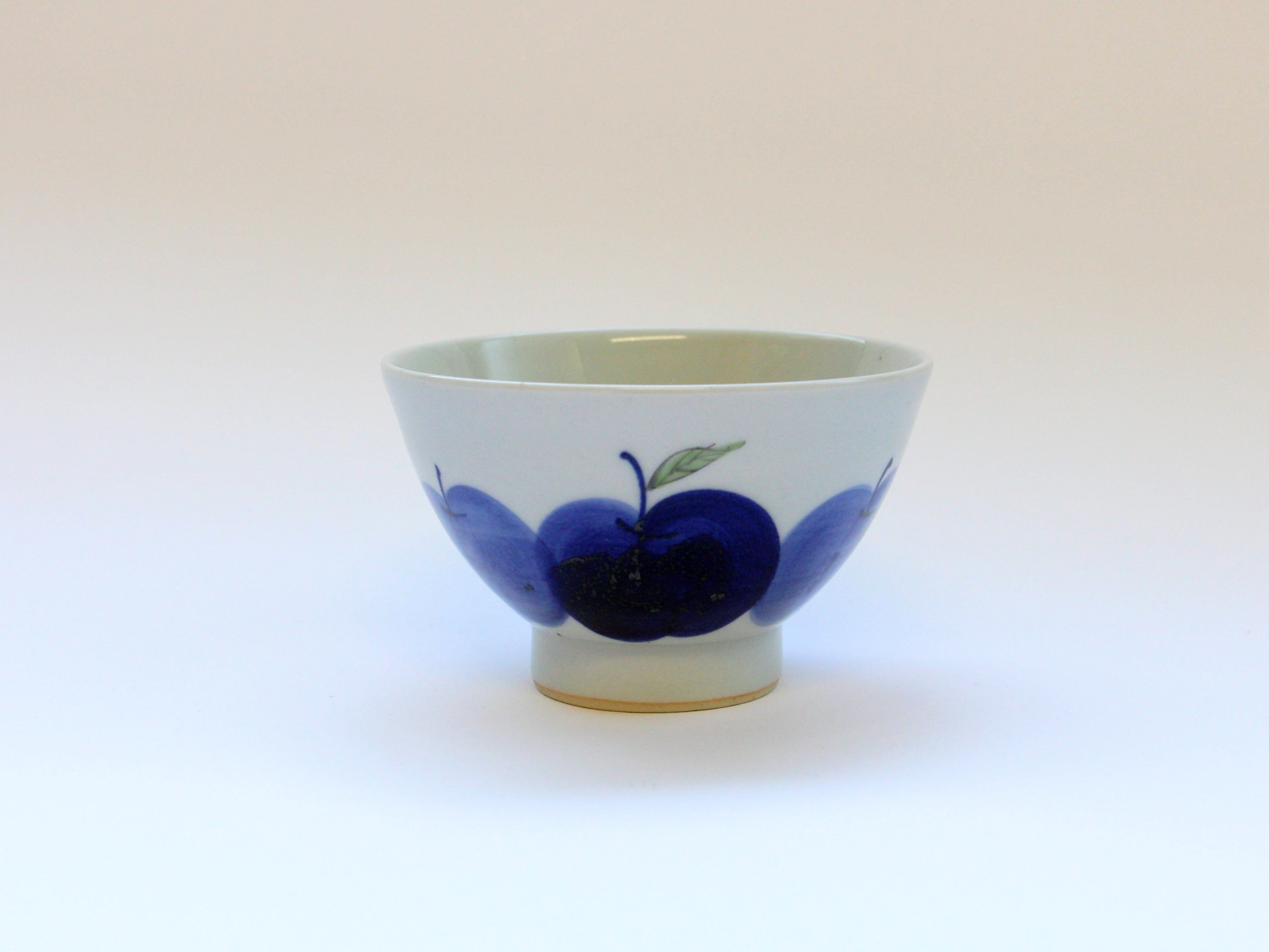 Apple rice bowl blue [Binsai kiln]