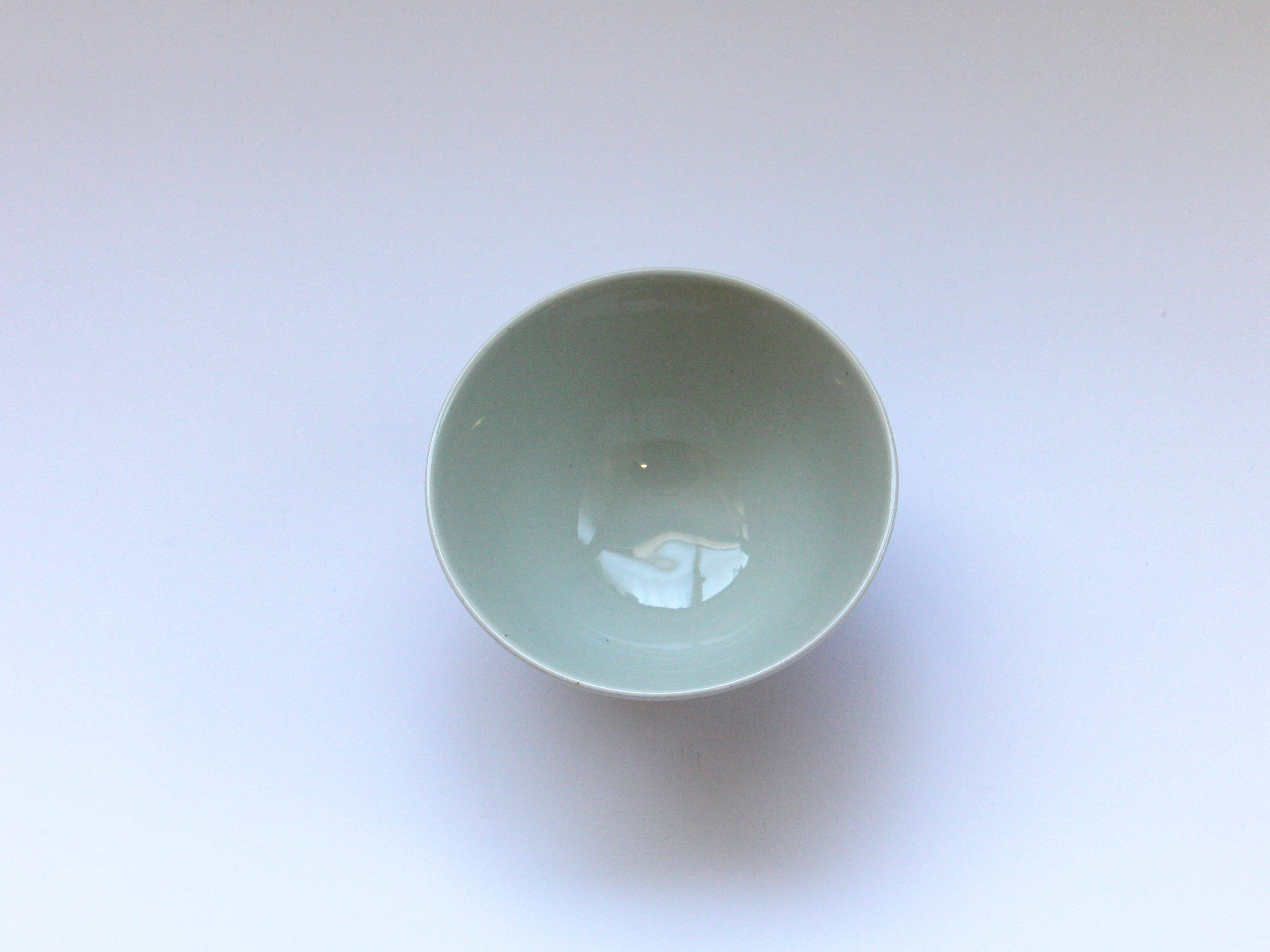 Apple rice bowl blue [Binsai kiln]