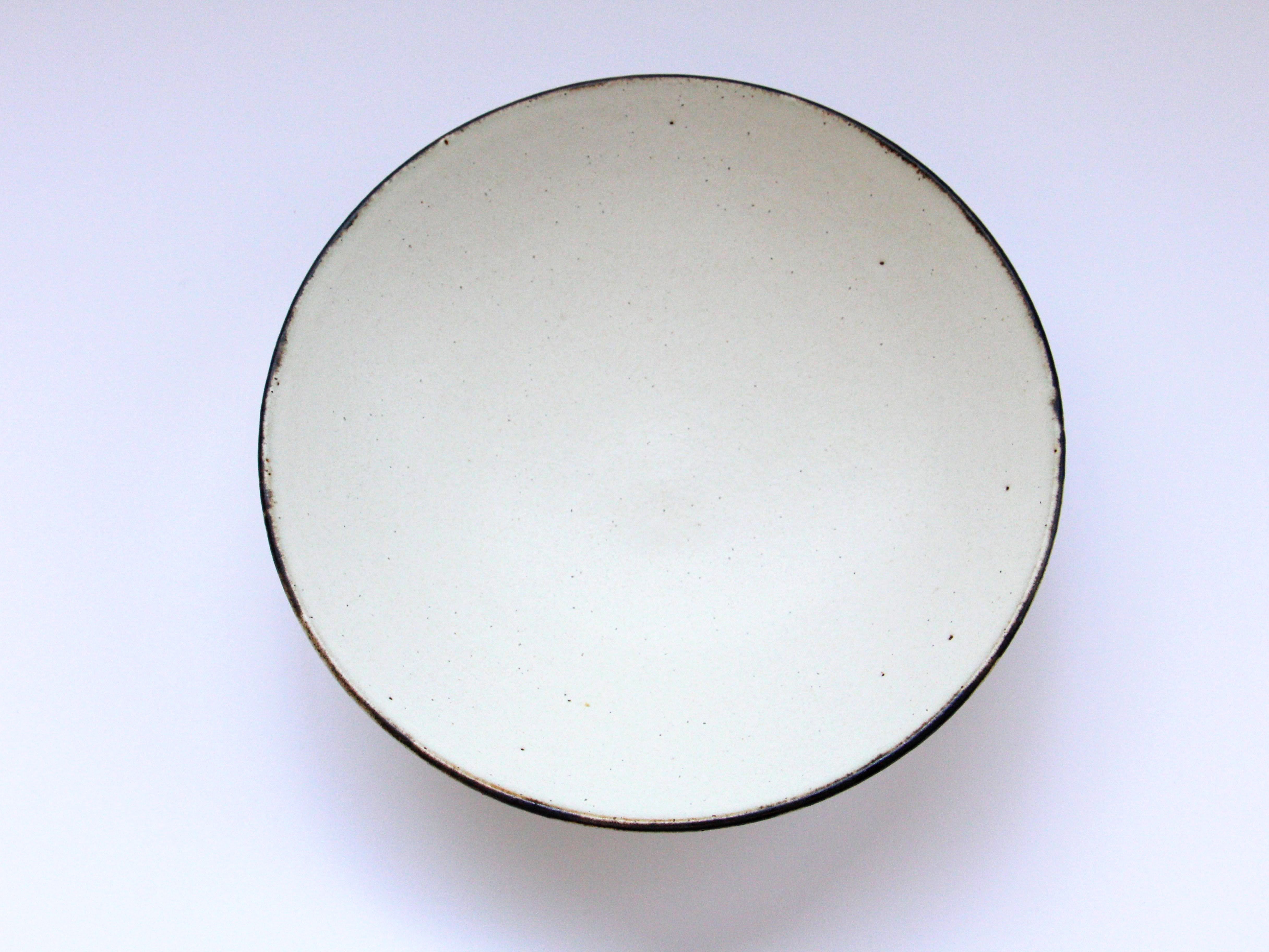 White clay 7-inch shallow bowl [Bunzan Kanae]