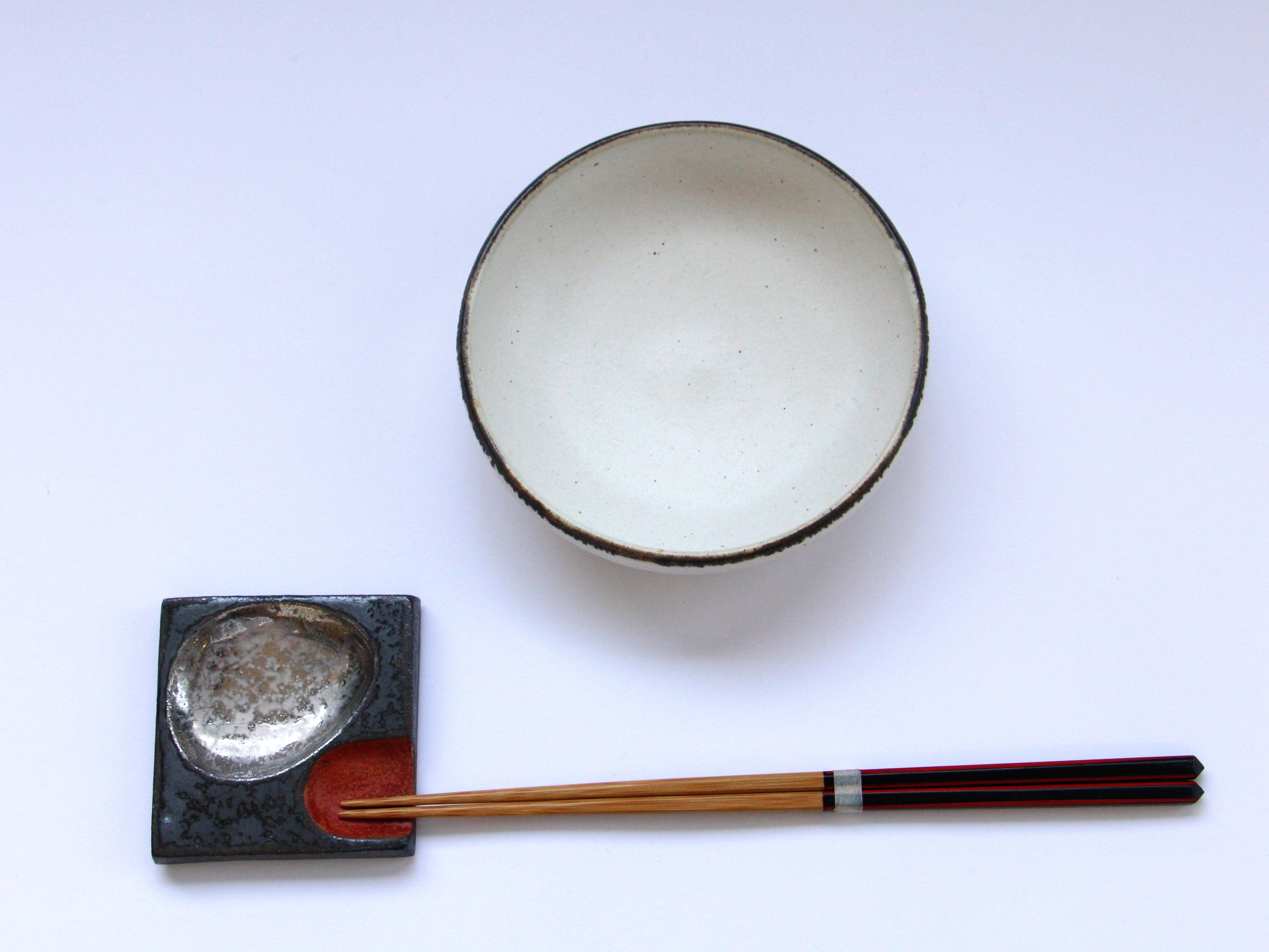Small white mud bowl [Bunzan Kanae]