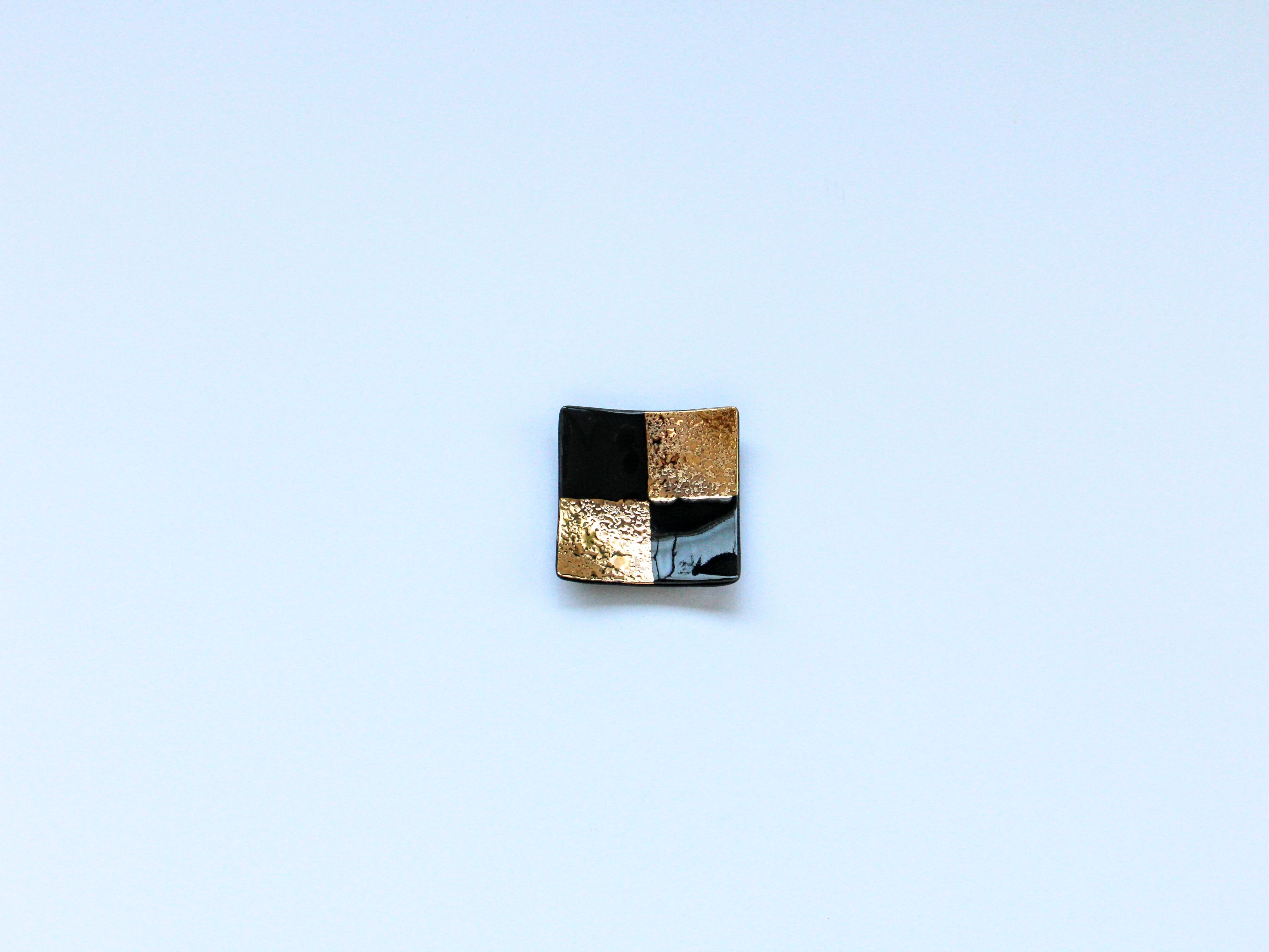 Checkered pattern anti-square small black gold [Seitoen]