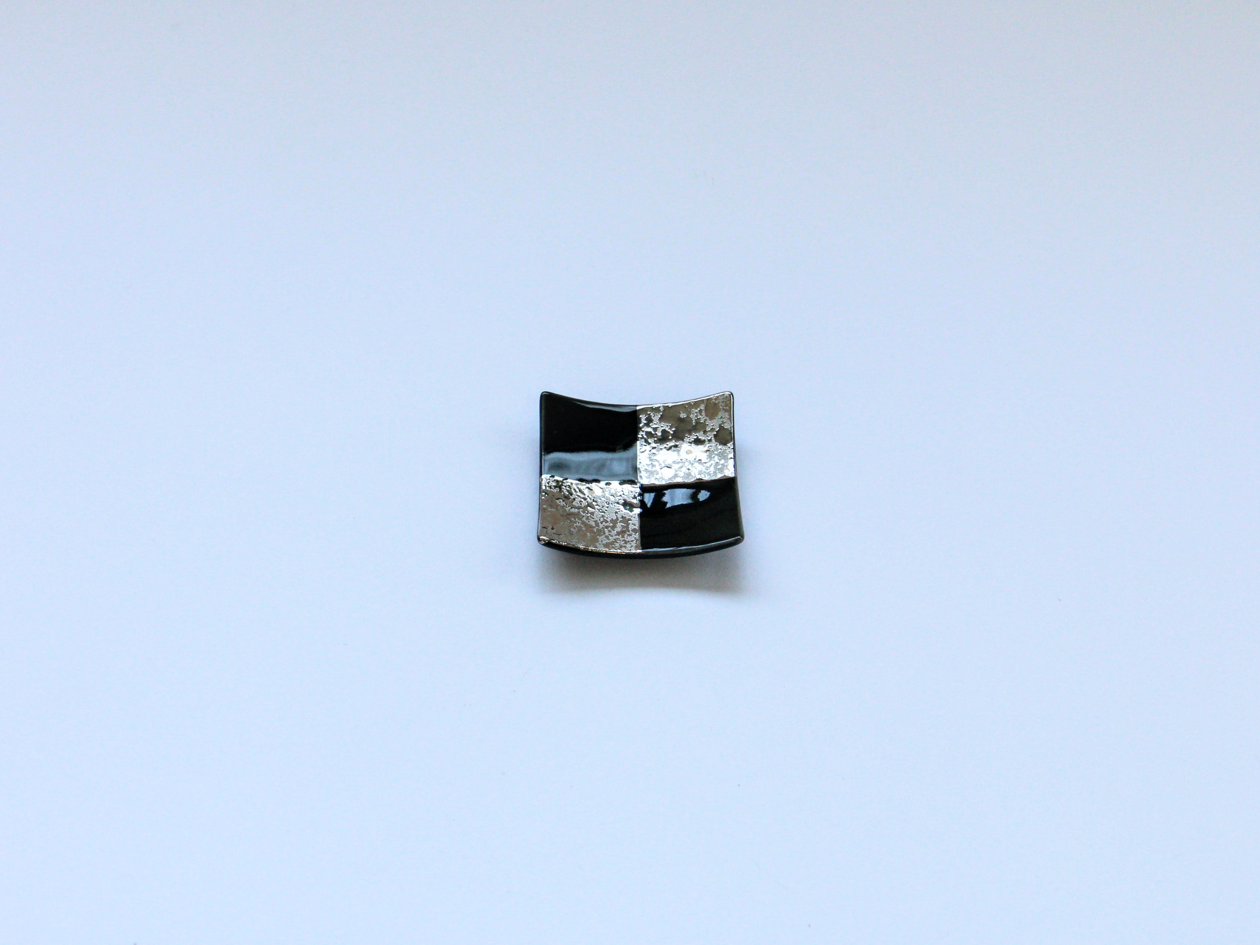 Checkered pattern anti-square small black silver [Seitoen]