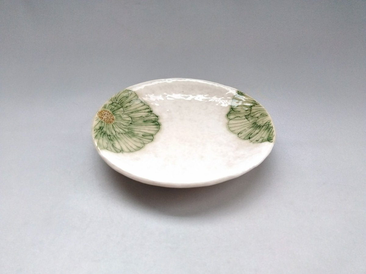 Powdered ground peony 5.5-inch round plate green [Yohei Kato]