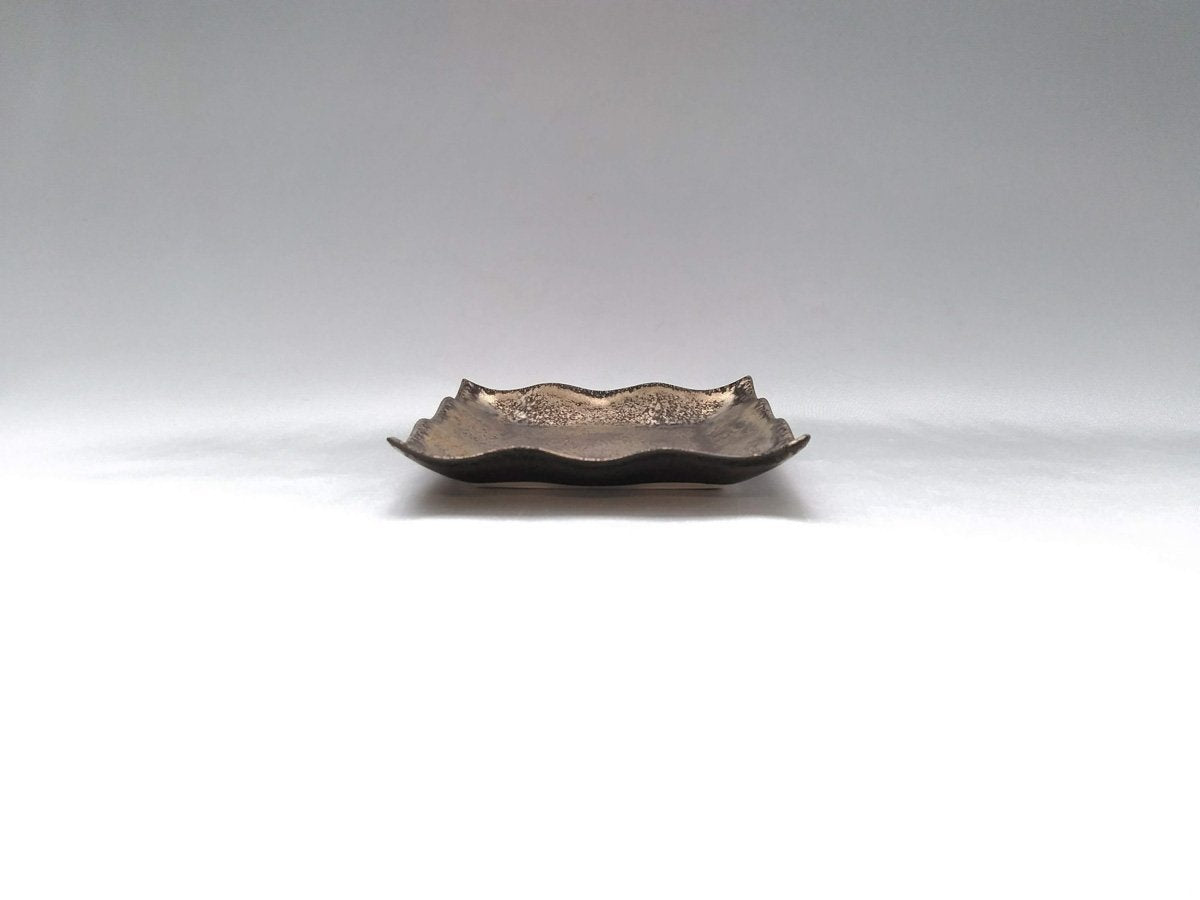 Gold clay glaze square plate small [Kituru Seito]