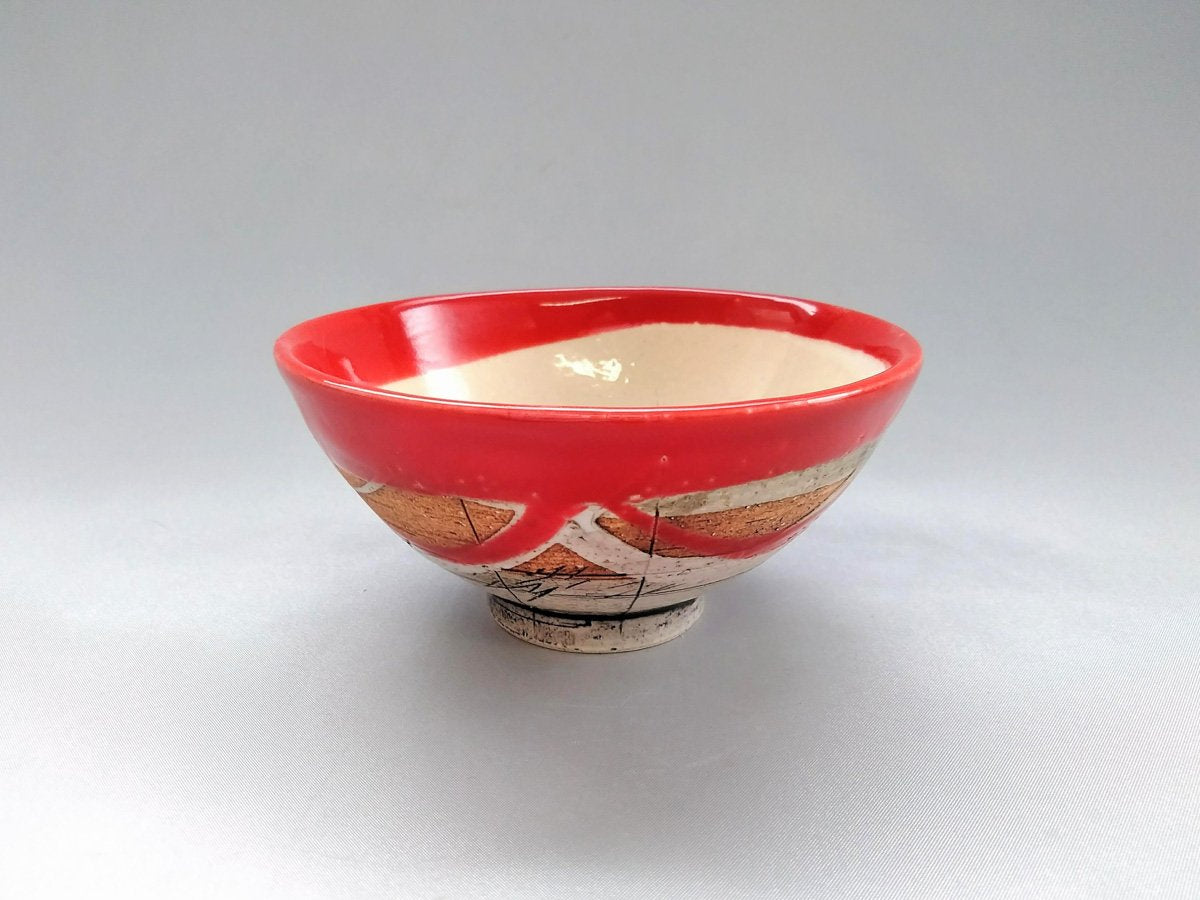 Japanese rice bowl, inner white, red [Tsururingama]