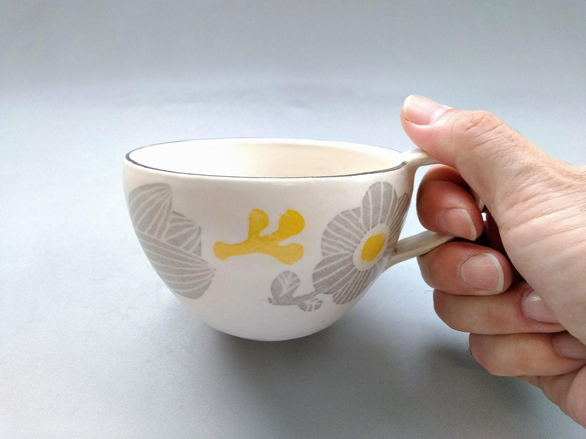 Japanese paper dyed gray yellow flower mug [Ami Kobo]