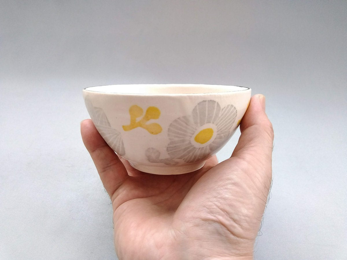 Japanese paper dyed gray yellow flower rice bowl [Ami Kobo]