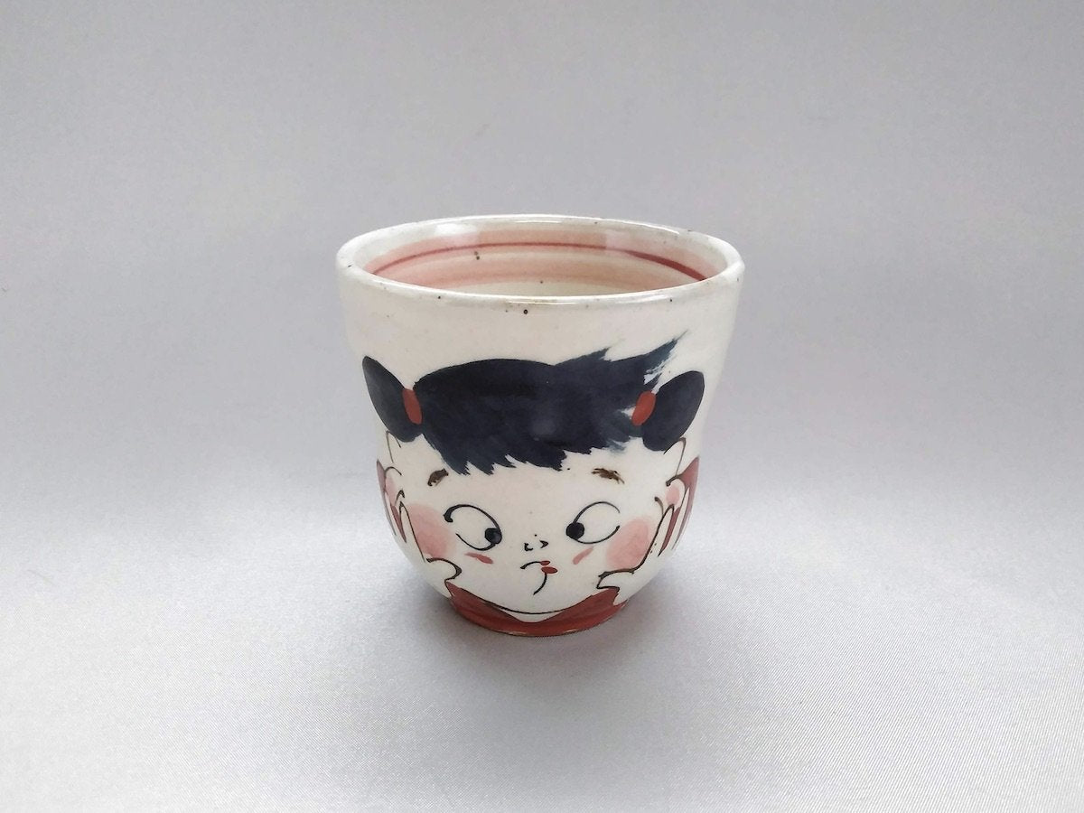 Staring teacup girl [Porcelain Studio Raku]