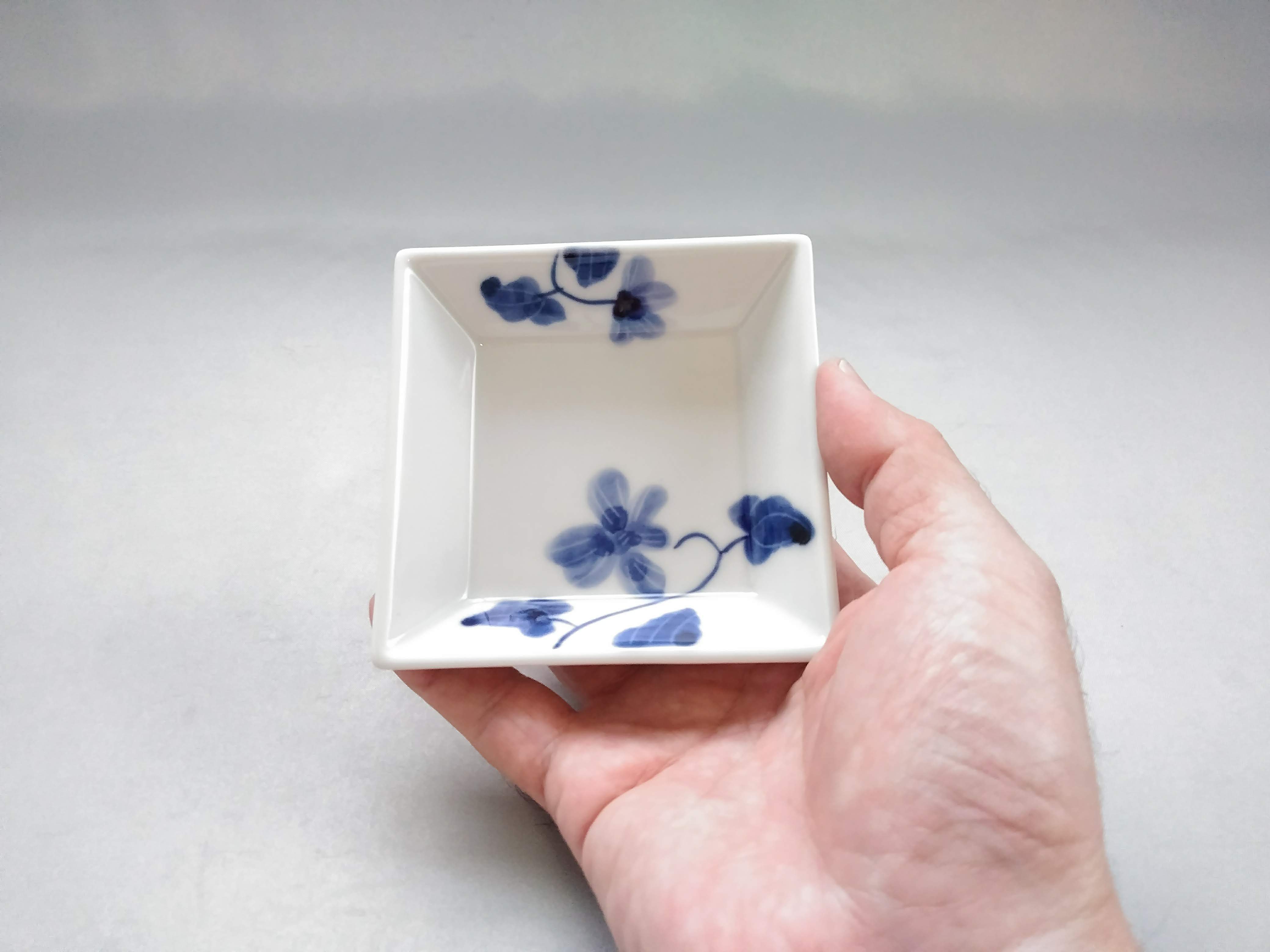 Small square plate with dyed violet pattern [Eguchi Pottery]