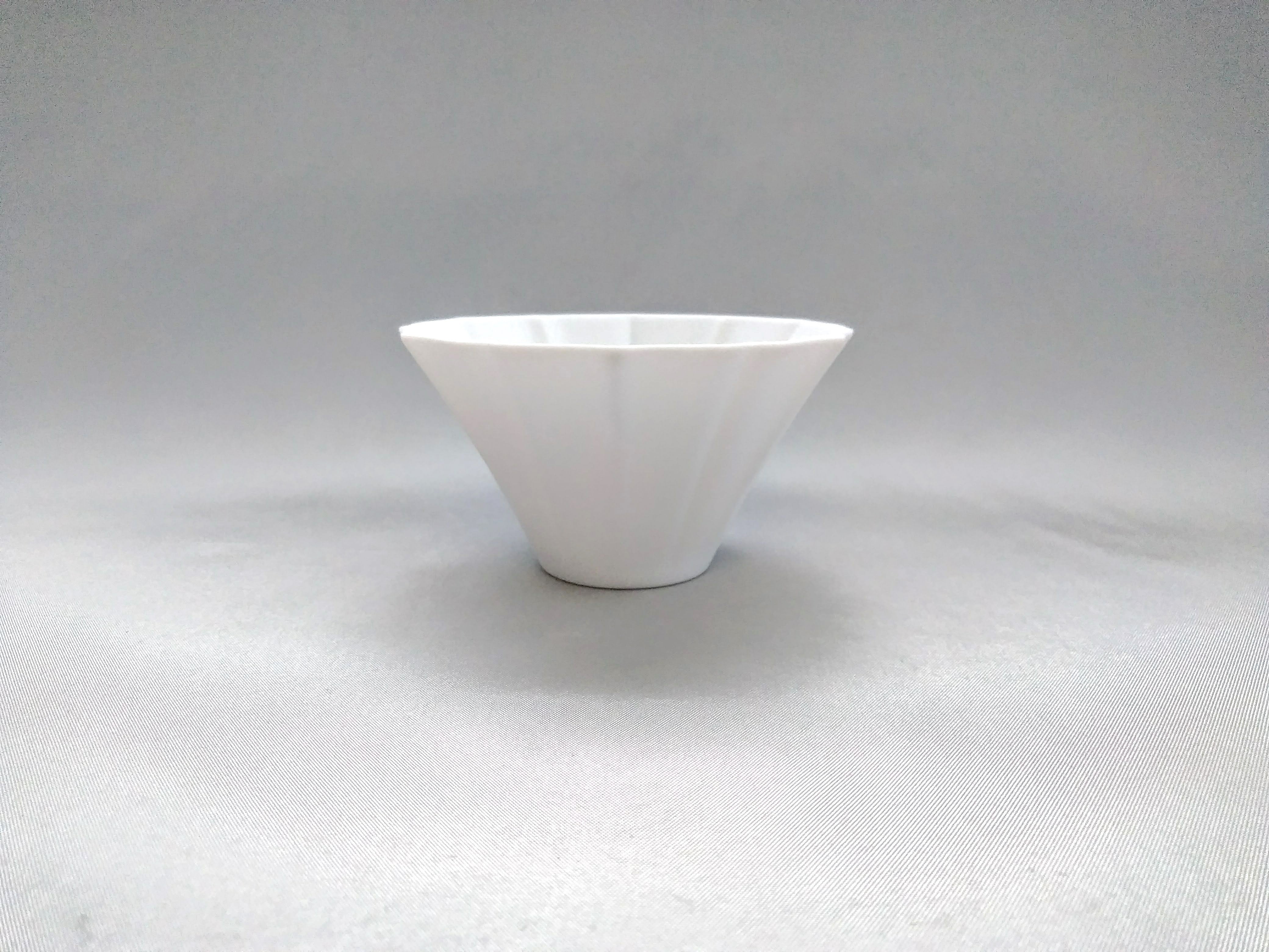 Rinkabuchi small bowl [Yamahiragama]