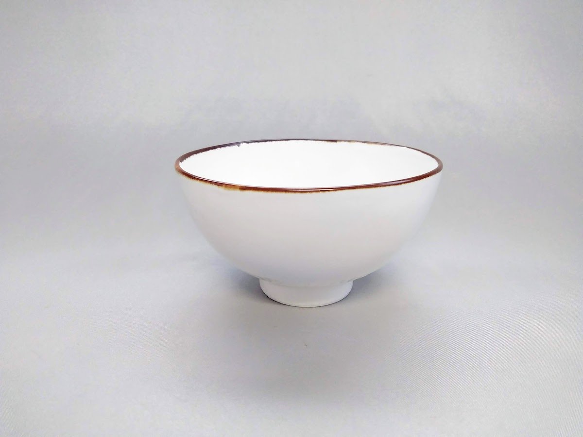Shinogi rice bowl Obuchi rust white mat [Koyogama]