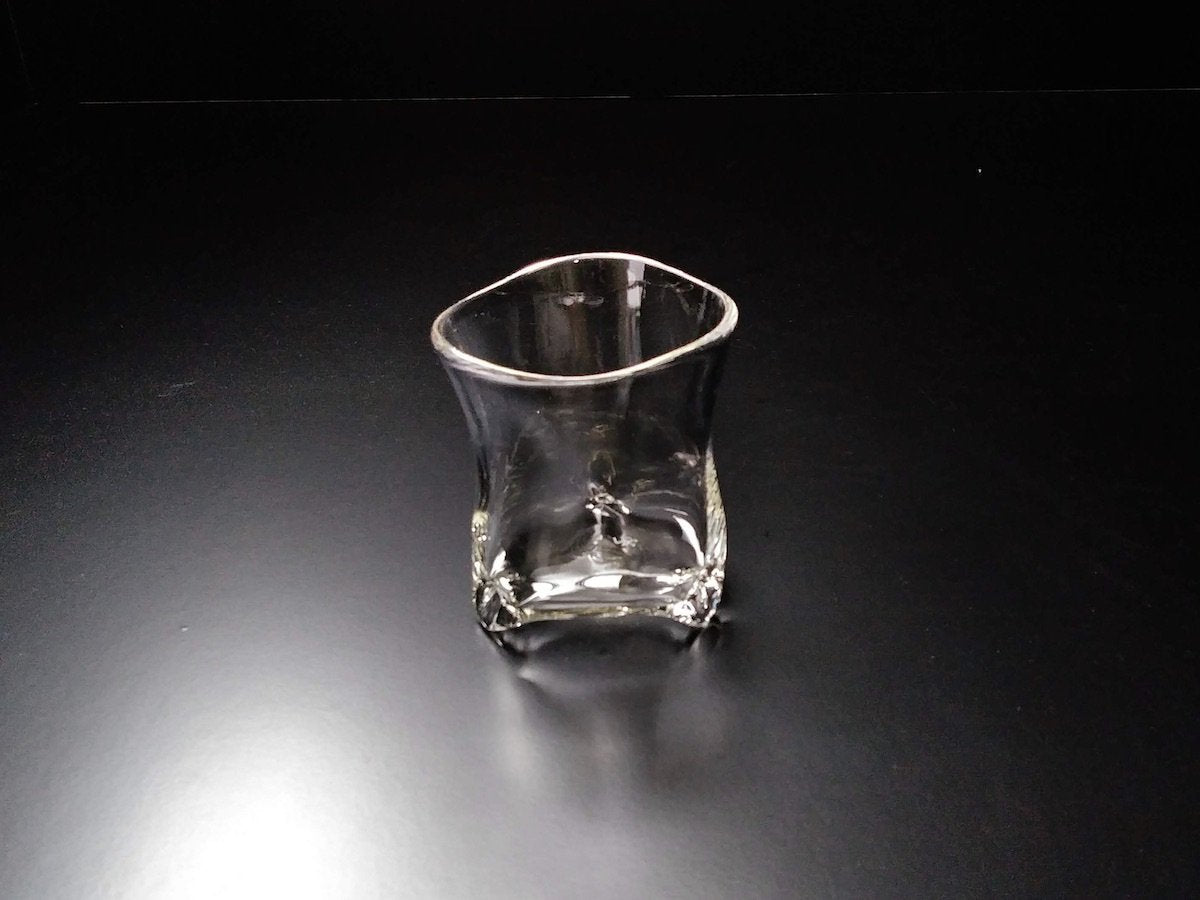 Three-legged water glass [Mitsuhiro Hara]