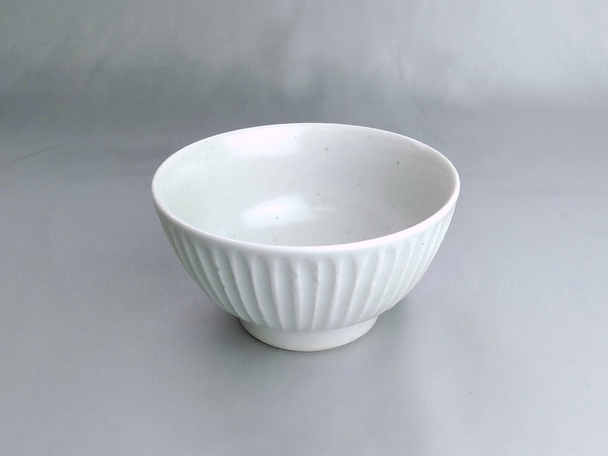 Large ash glazed Gikurawanka bowl [Tobo Ao]