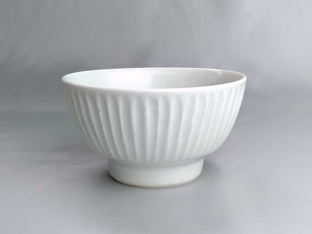 Large ash glazed Gikurawanka bowl [Tobo Ao]