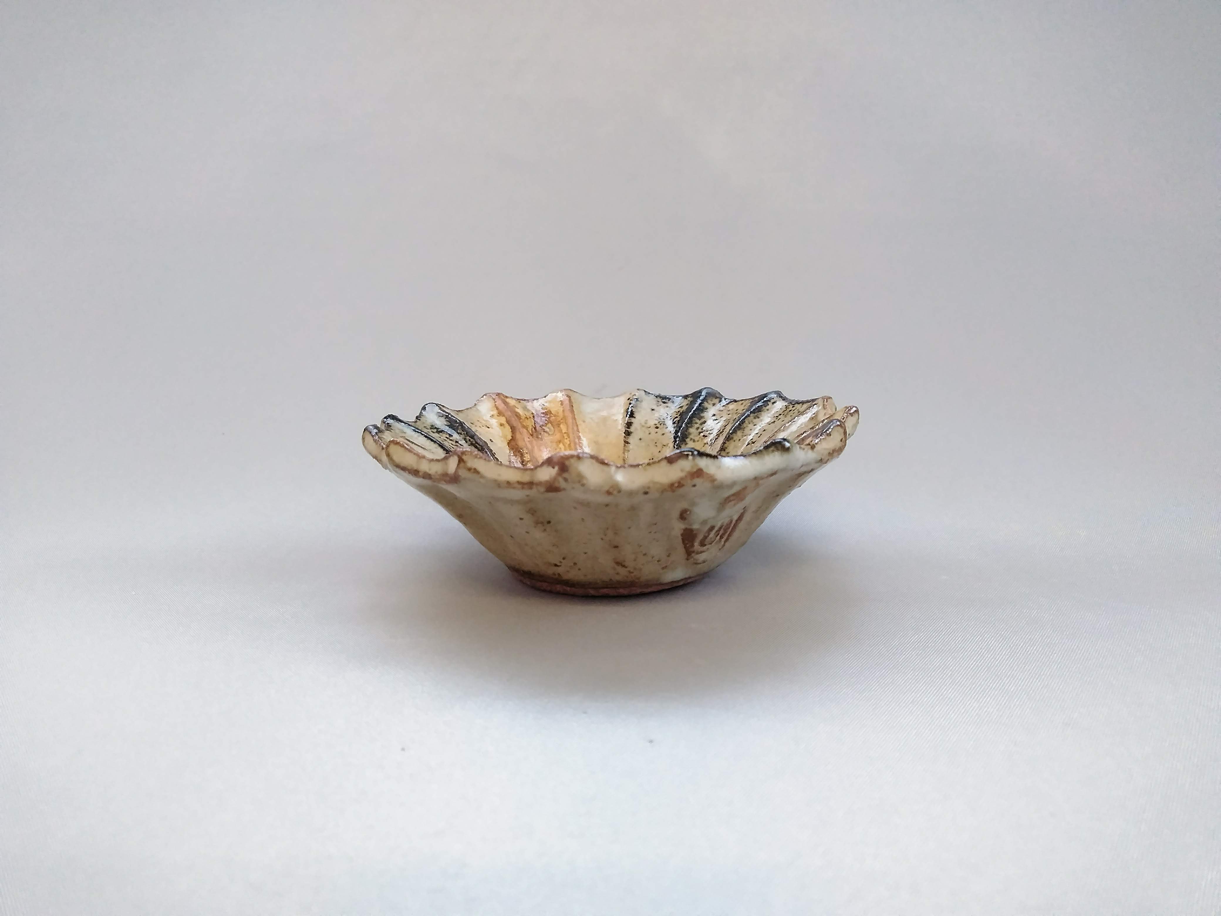 Sunset coral small bowl [Seisaku Kusaka/Mari]