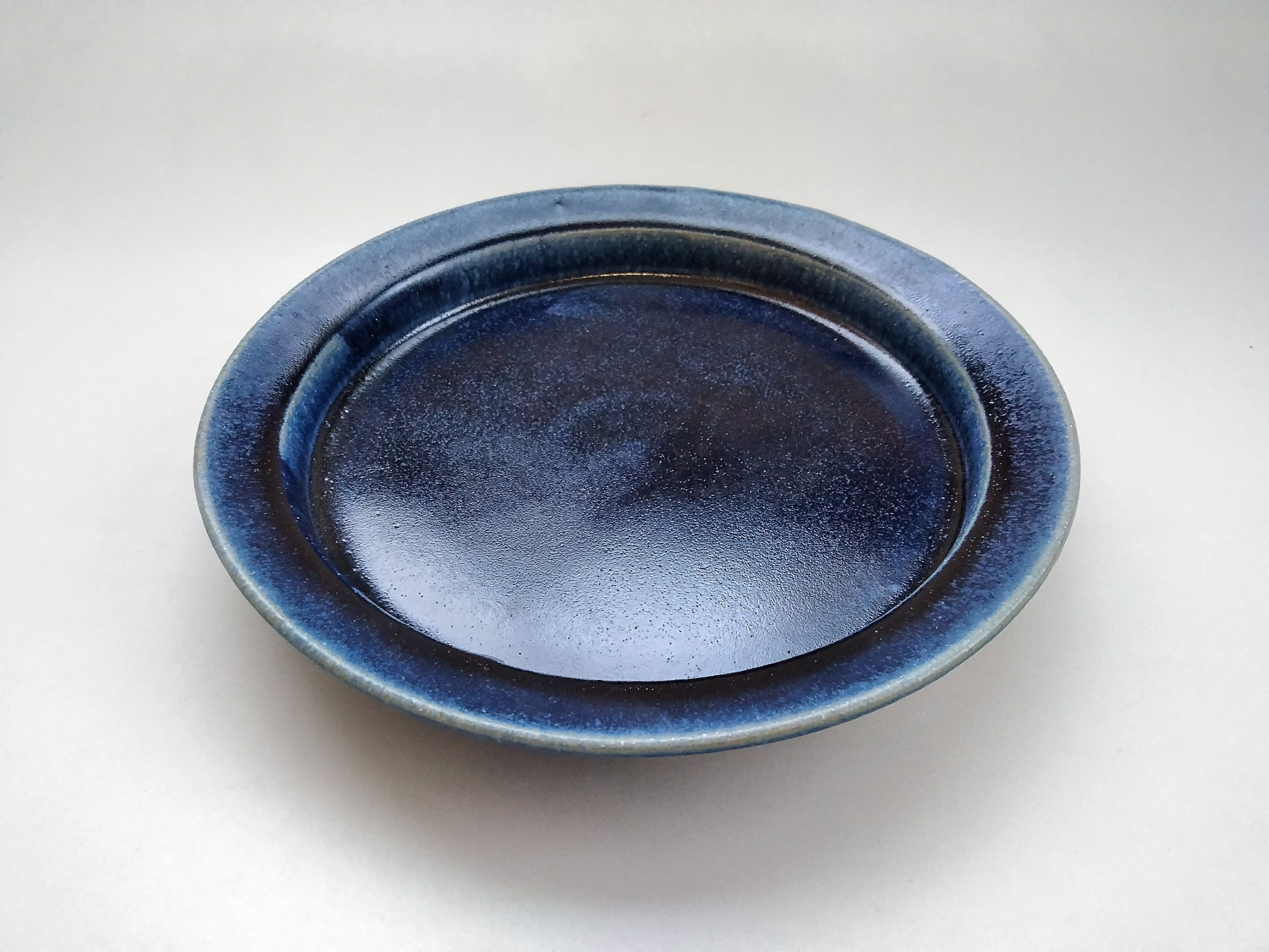 Deep blue glaze rim dinner bowl [Kazuhito Yamamoto]