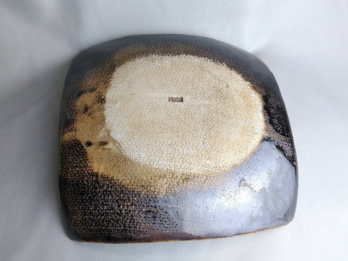 Kiln-hen raster 7-inch square plate [Hakudo-gama]