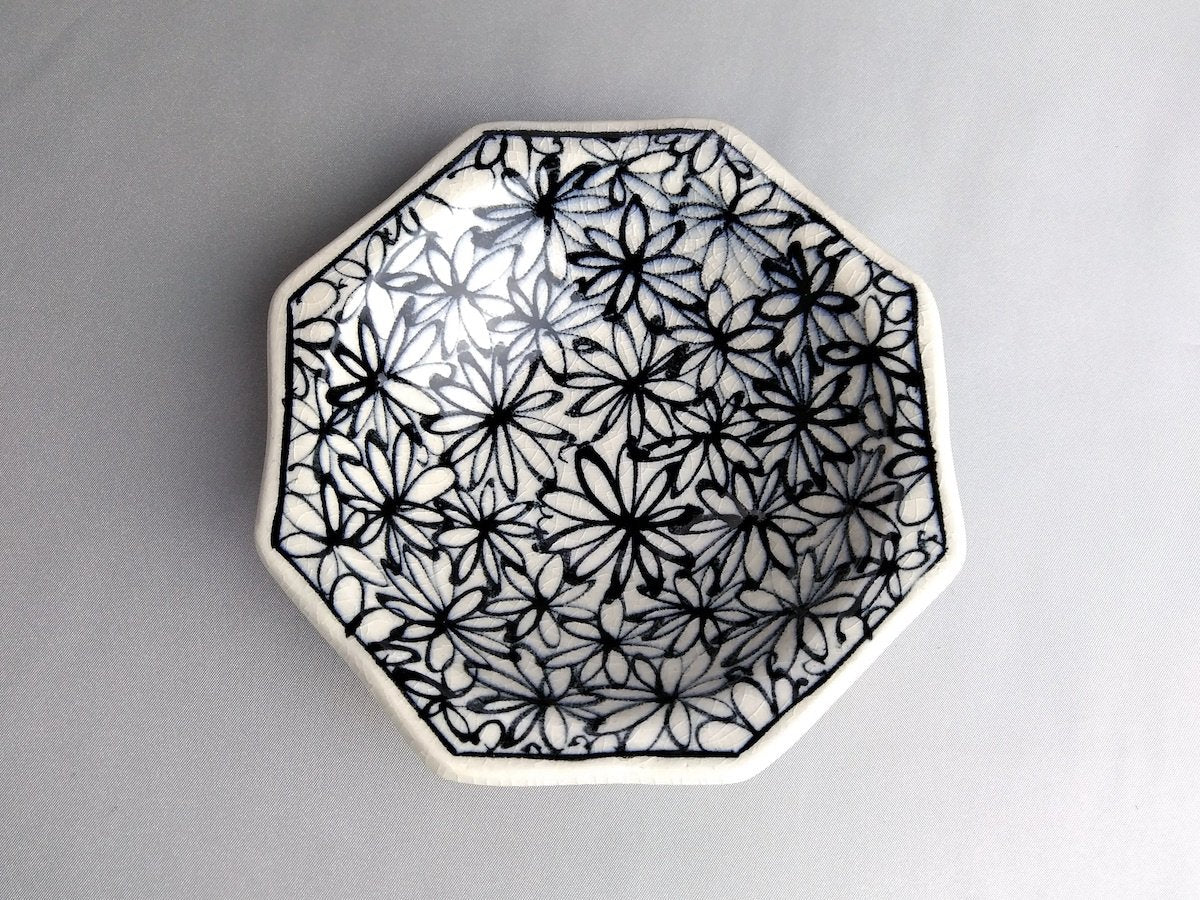 Blue flower octagonal small plate [Kituru Seito]