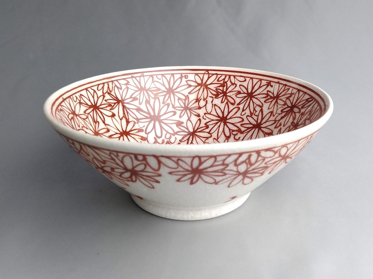 Hanazume flat small bowl red [Kituru Seito]