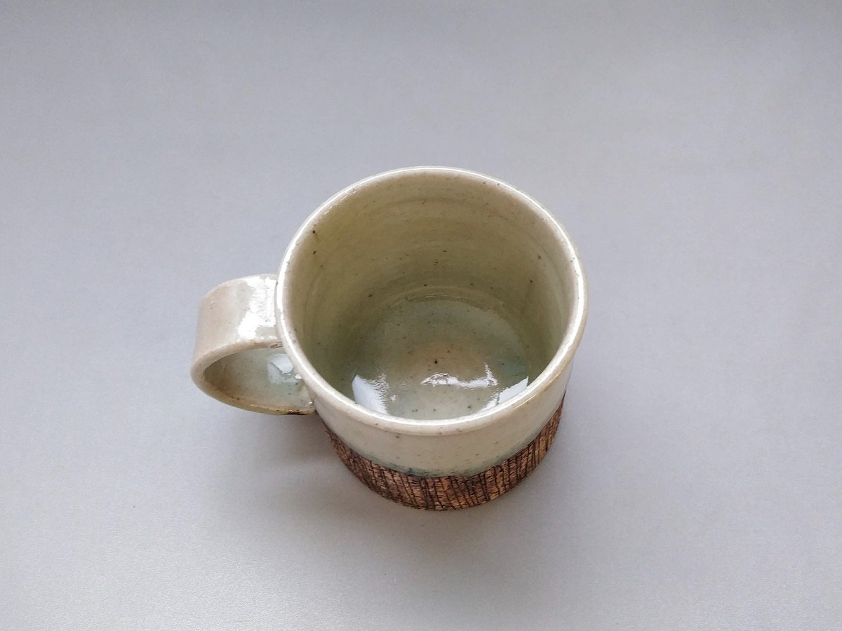 Gray glaze line carved wide bottom mug [Yoshitaka Kato]