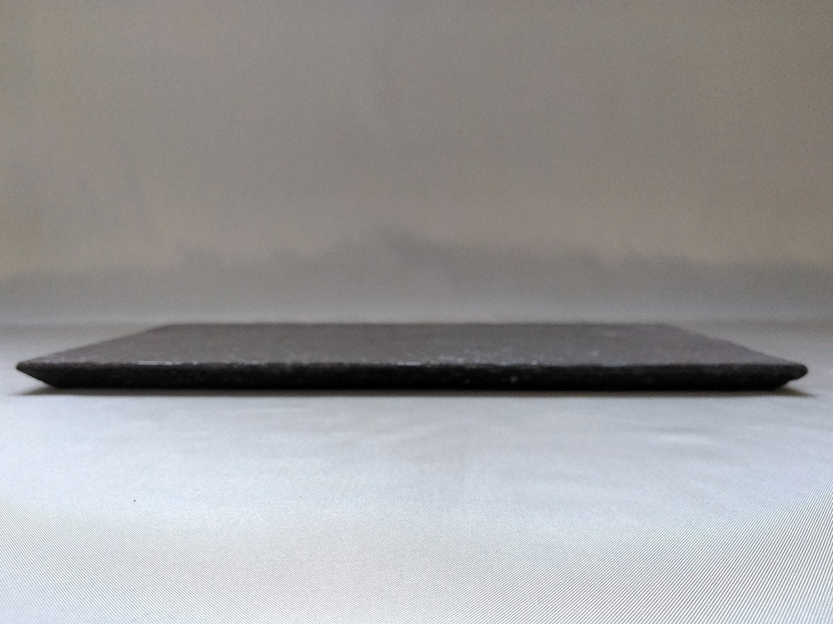 Black carp long square plate [Masahiro Kumagai]