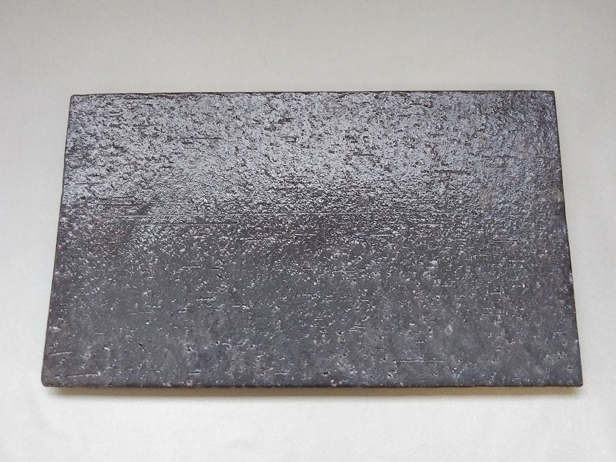 Black carp long square plate [Masahiro Kumagai]