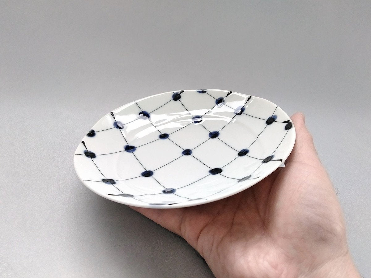 Dot lattice 5-inch plate [Fukumine Kiln]