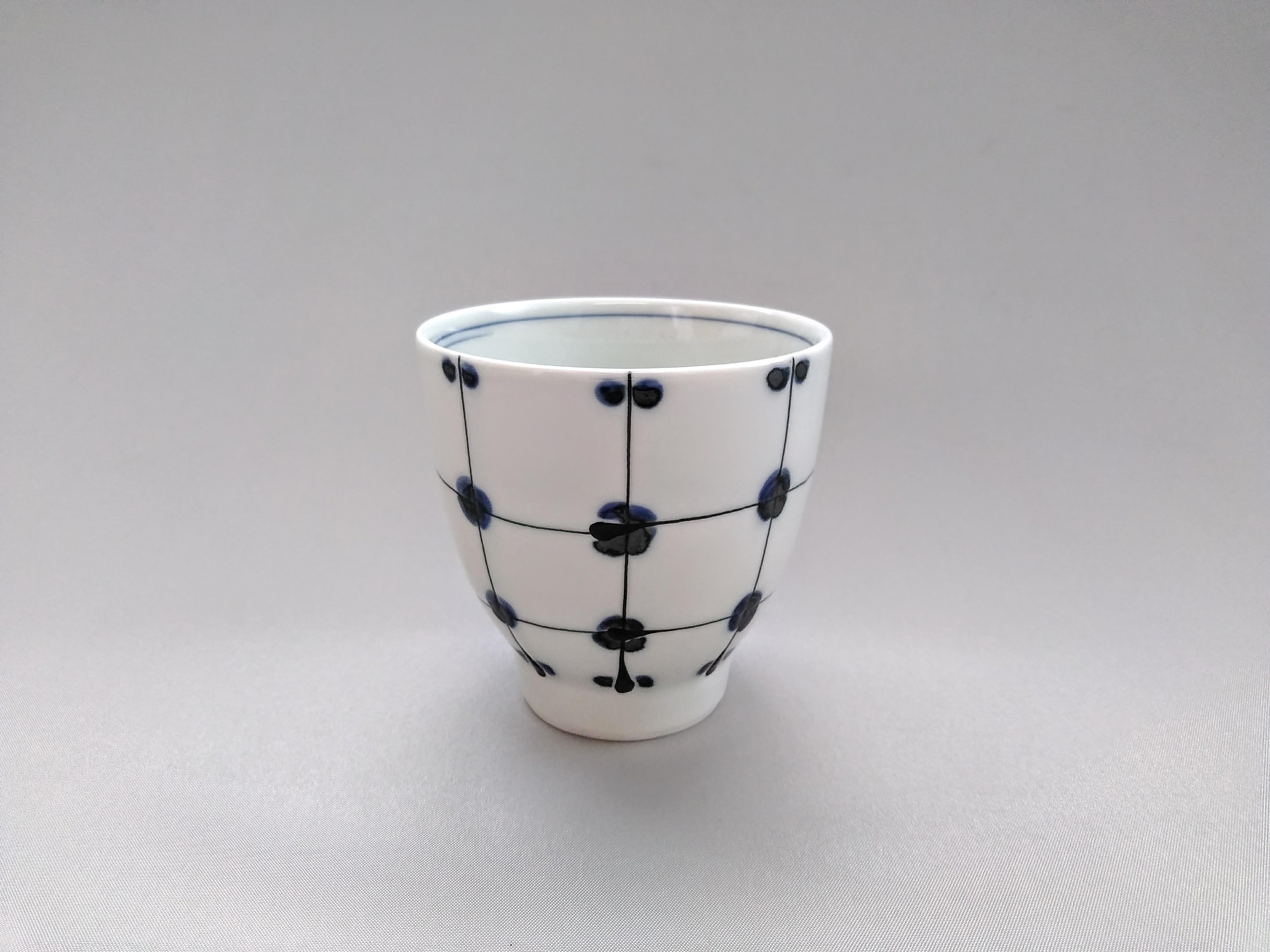 Point lattice teacup blue [Fukumine Kiln]