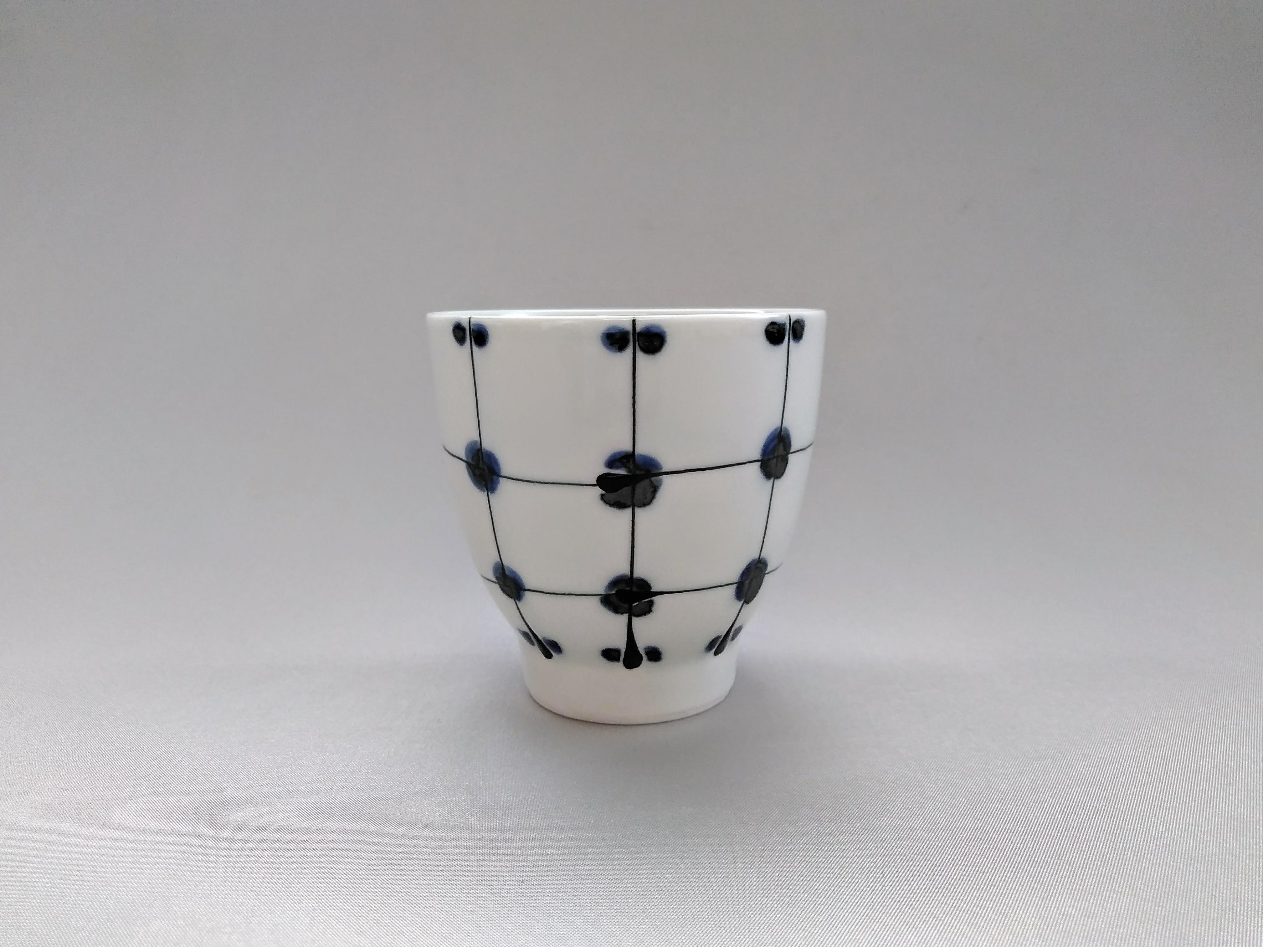 Point lattice teacup blue [Fukumine Kiln]