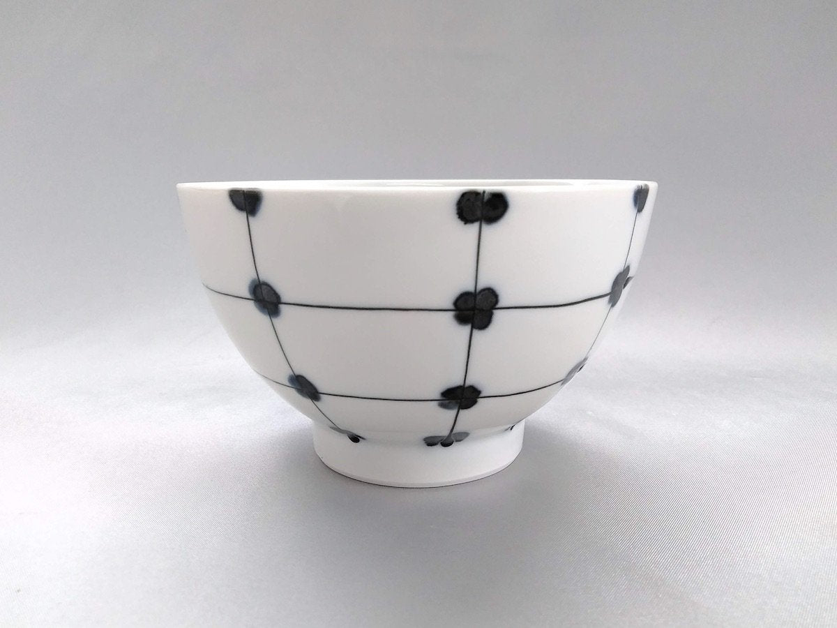 Dot lattice rice bowl blue [Fukumine Kiln]