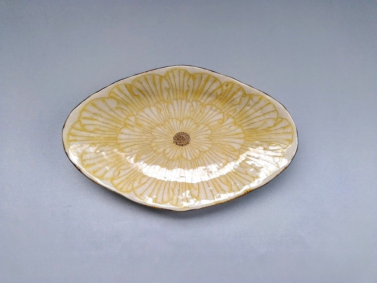 Peony flower boat-shaped plate yellow [Kato Kohei]