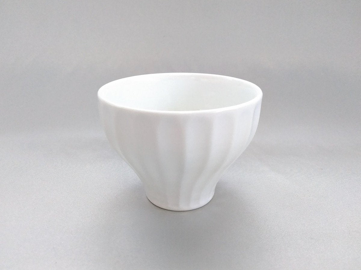 White porcelain bamboo forest carving cup [Izuma kiln]