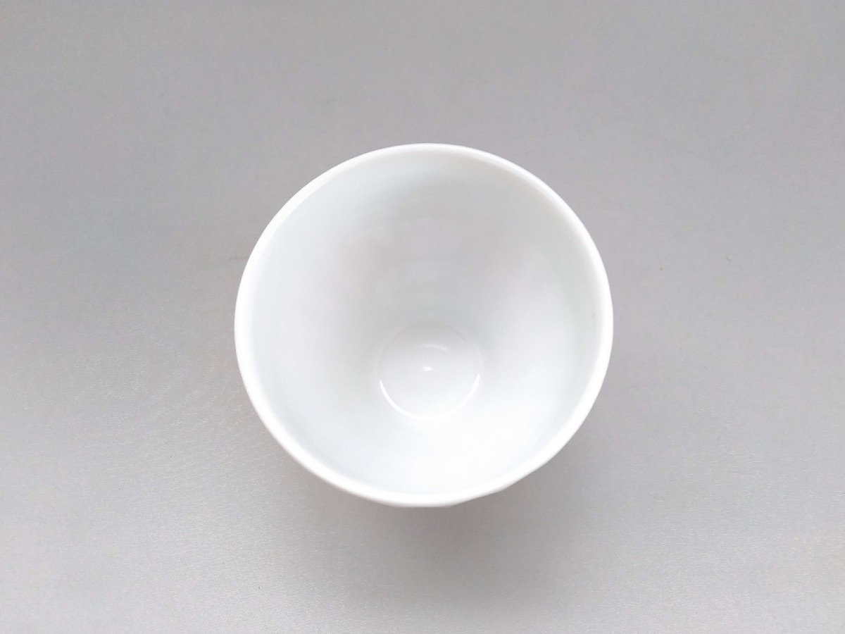 White porcelain bamboo forest carving cup [Izuma kiln]