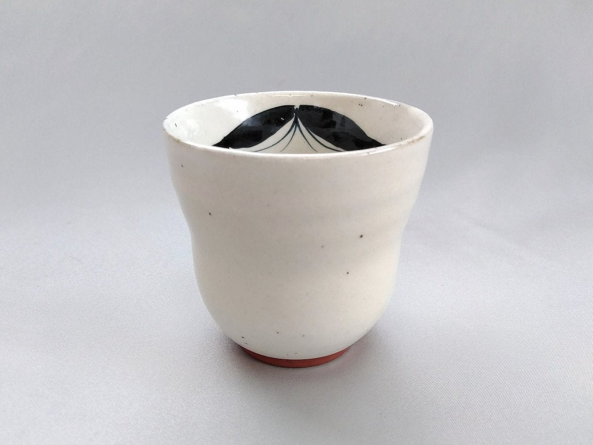 Okame teacup [Porcelain studio]