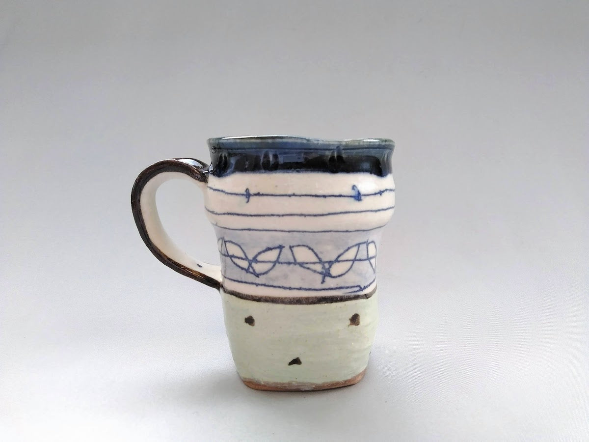 Mug square blue leaves and dots [Jun Kato]