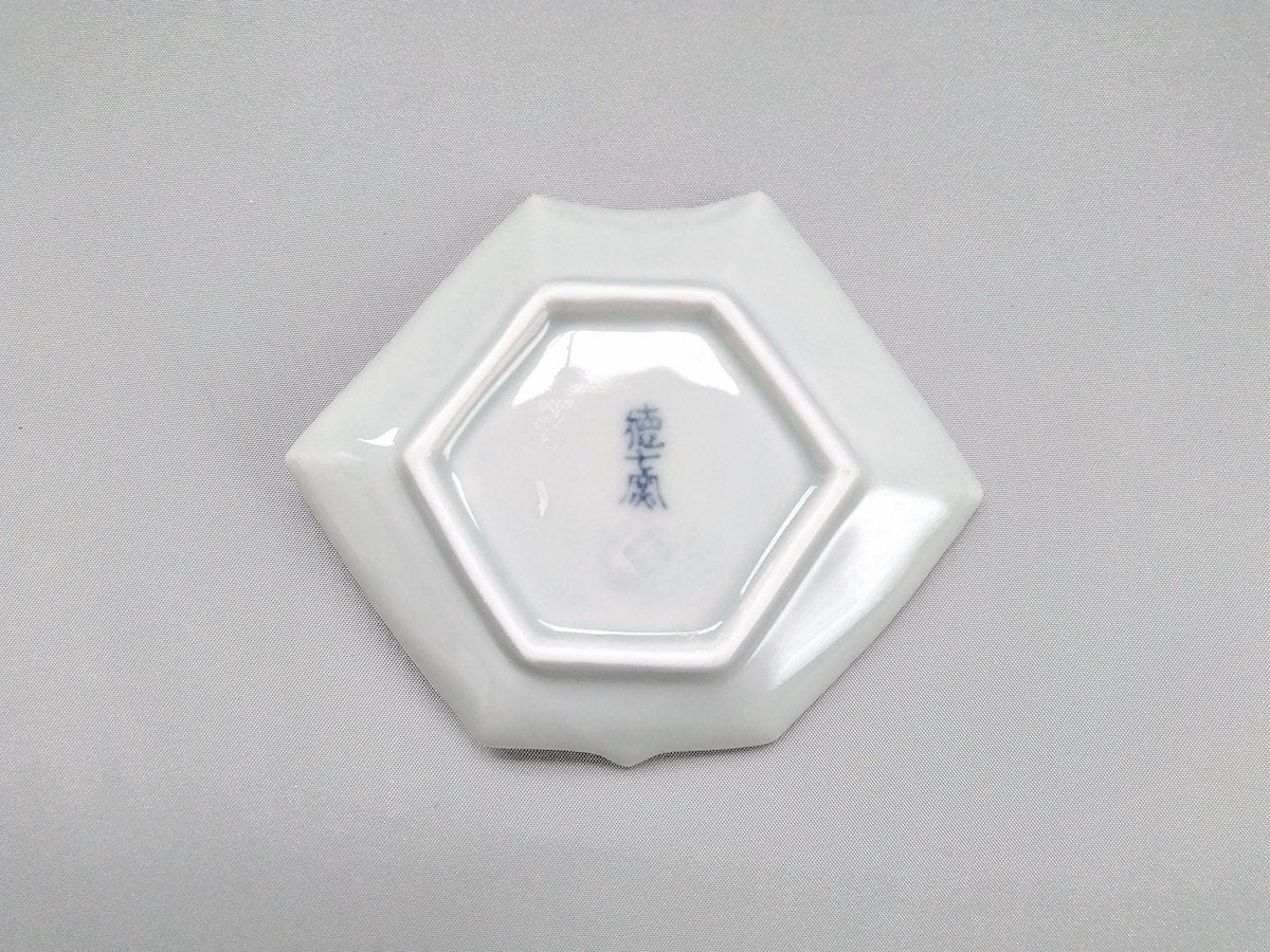 Round pattern origami type hand salt plate [Tokushichigama]