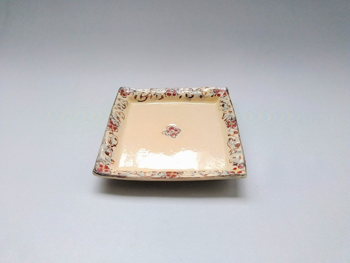 Annan red arabesque 5-inch square plate [Masaaki Hibino]