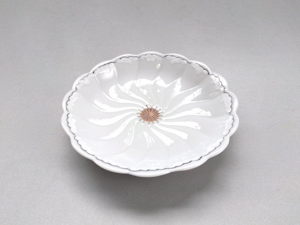 Petal pattern 4 inch plate white [Tokushichigama]