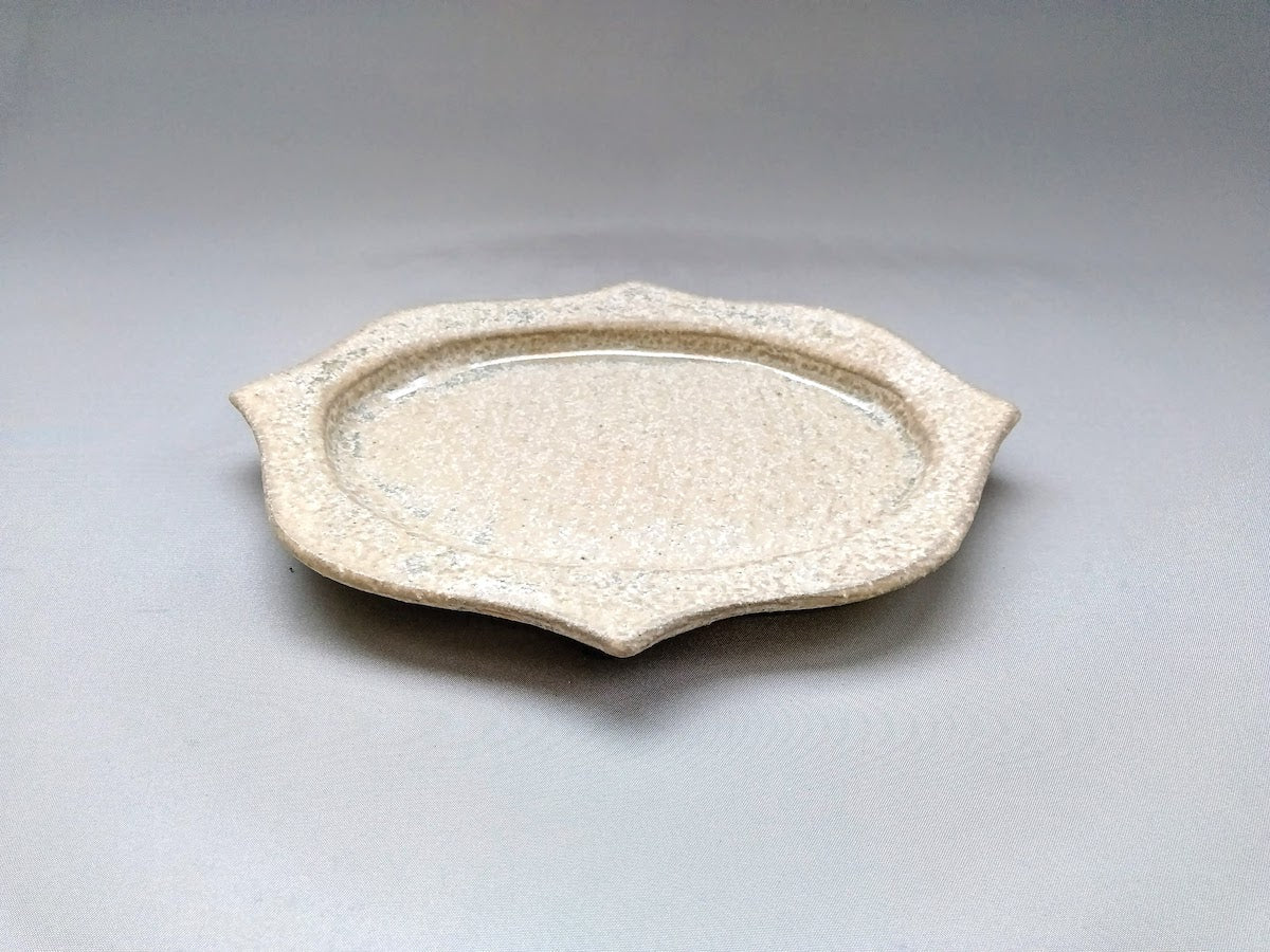 White matte glaze carved oval plate small [Kazuhito Yamamoto]
