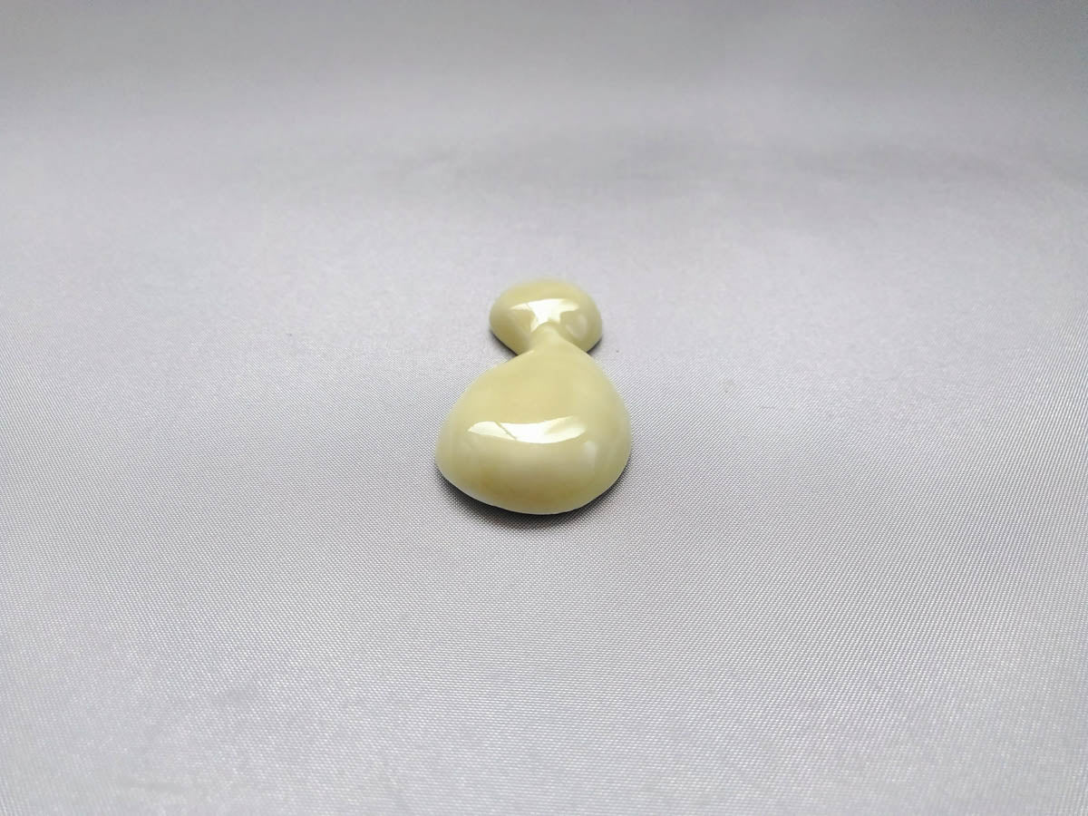 Gourd-shaped chopstick rest light yellow [Porcelain Studio Raku]