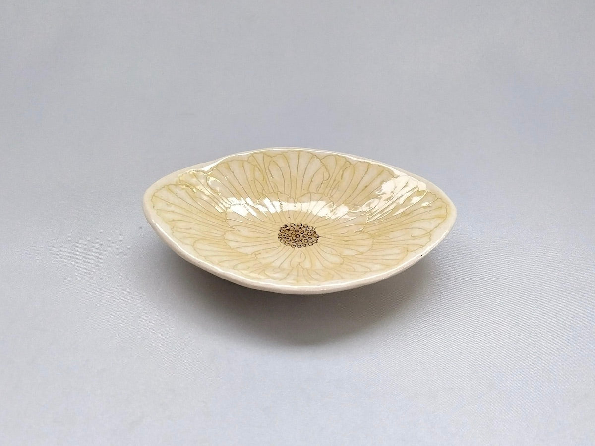 Peony flower diamond-shaped small plate yellow [Yoshihei Kato]