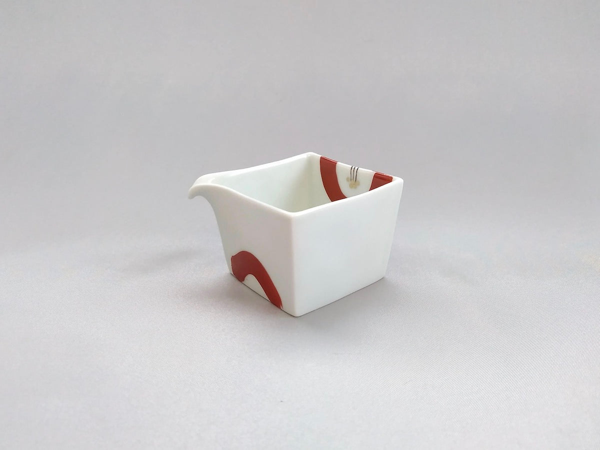 Red camellia with one-sided corner small [Ichimine kiln]