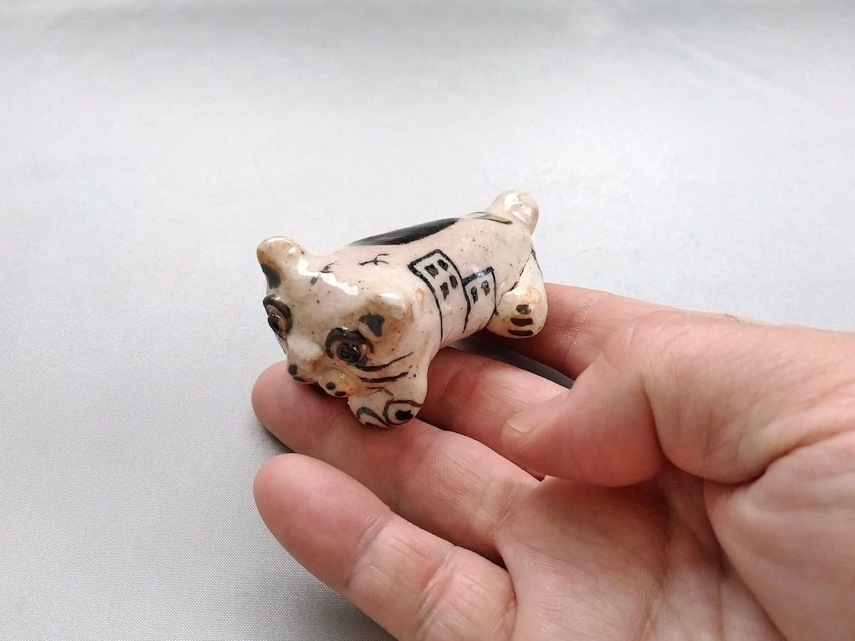 Mini cat animal lying face down [Daishi Sato]
