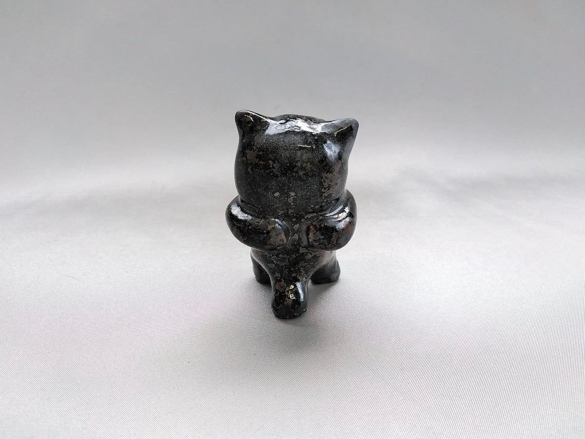Mini cat okimono standing figure [Daishi Sato]