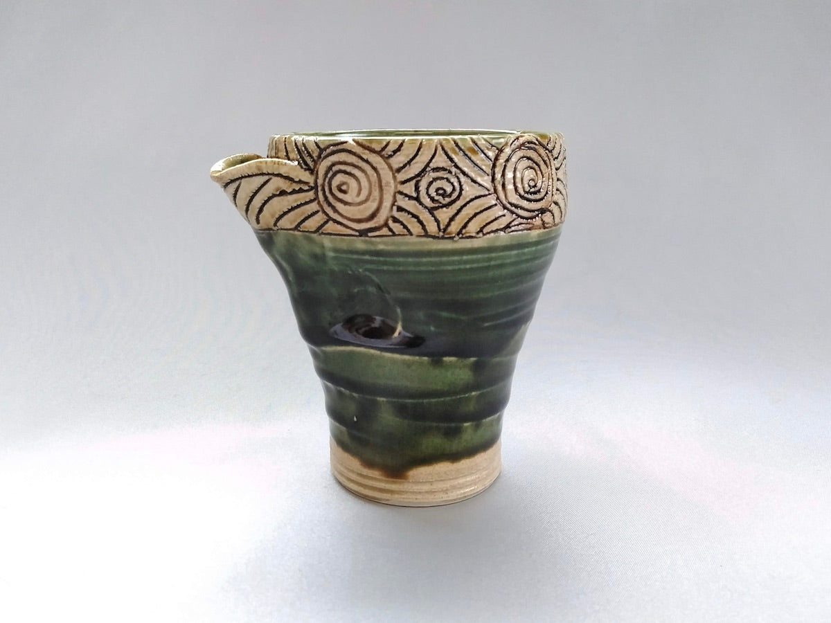 Oribe Kirin patterned pottery [Shinji Akane]