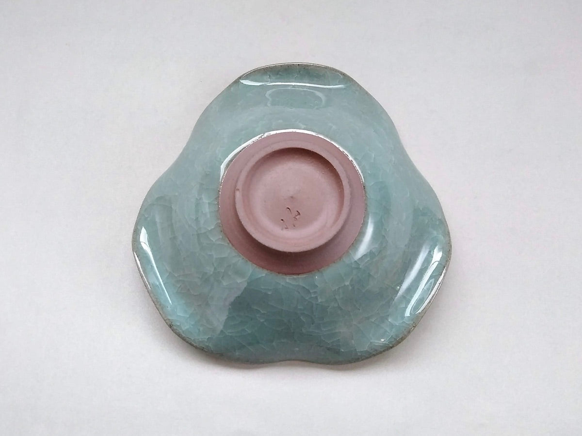 Blue porcelain three-leaf bowl [Taku Kiyama]