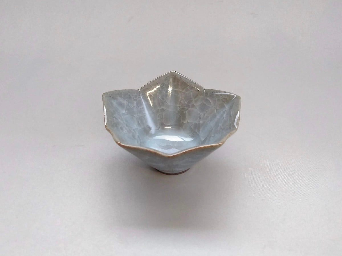 Ice flower porcelain bellflower small attachment [Taku Kiyama]