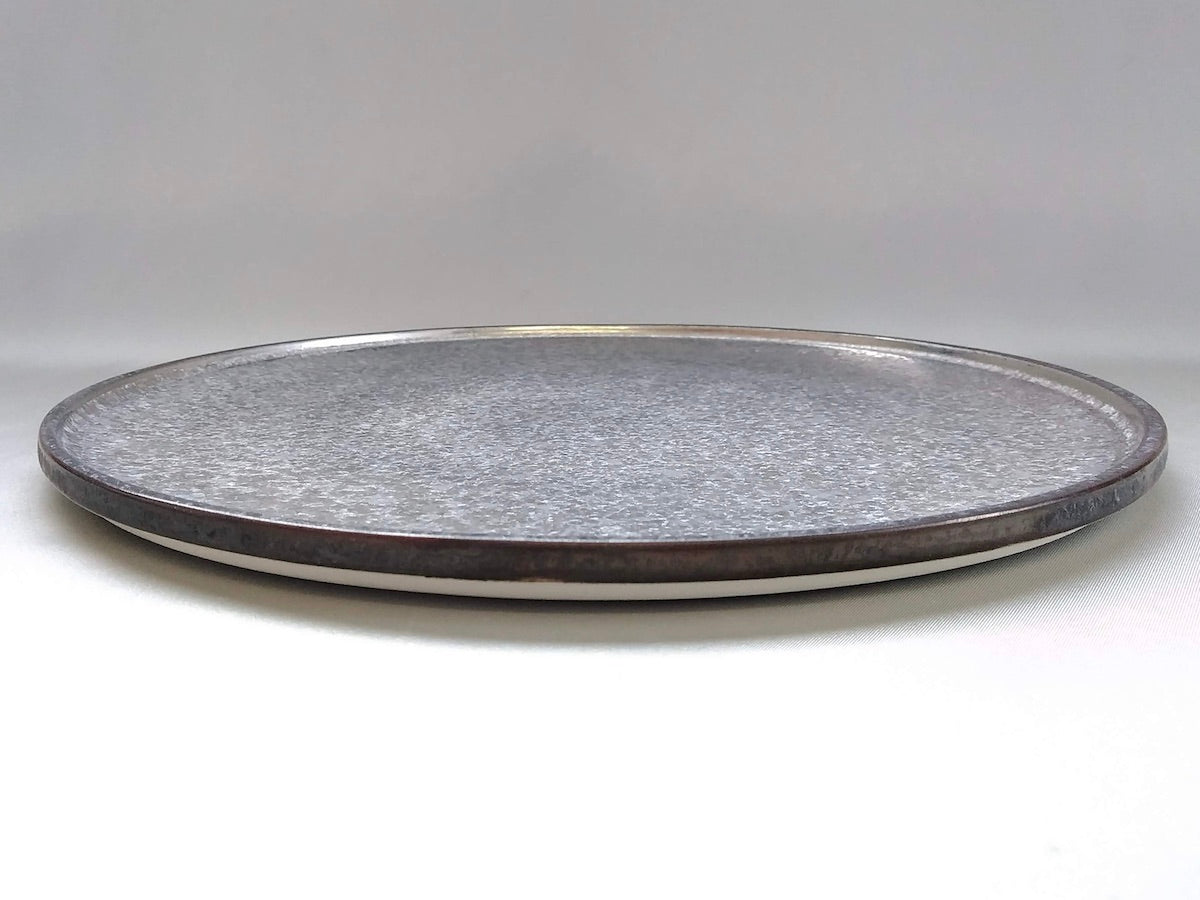 Black yuzu silver painted 27cm round plate with edge [Toetsu kiln]