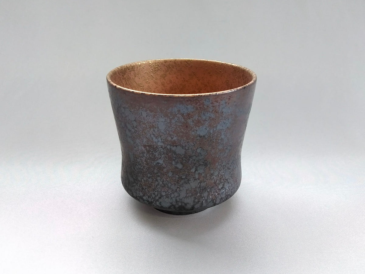Copper-painted wide goblet with black crystal [Toetsu Kiln]